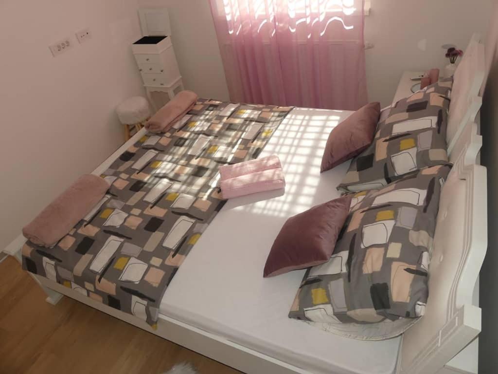 Apartman Natali*** Apartment Varazdin Bagian luar foto