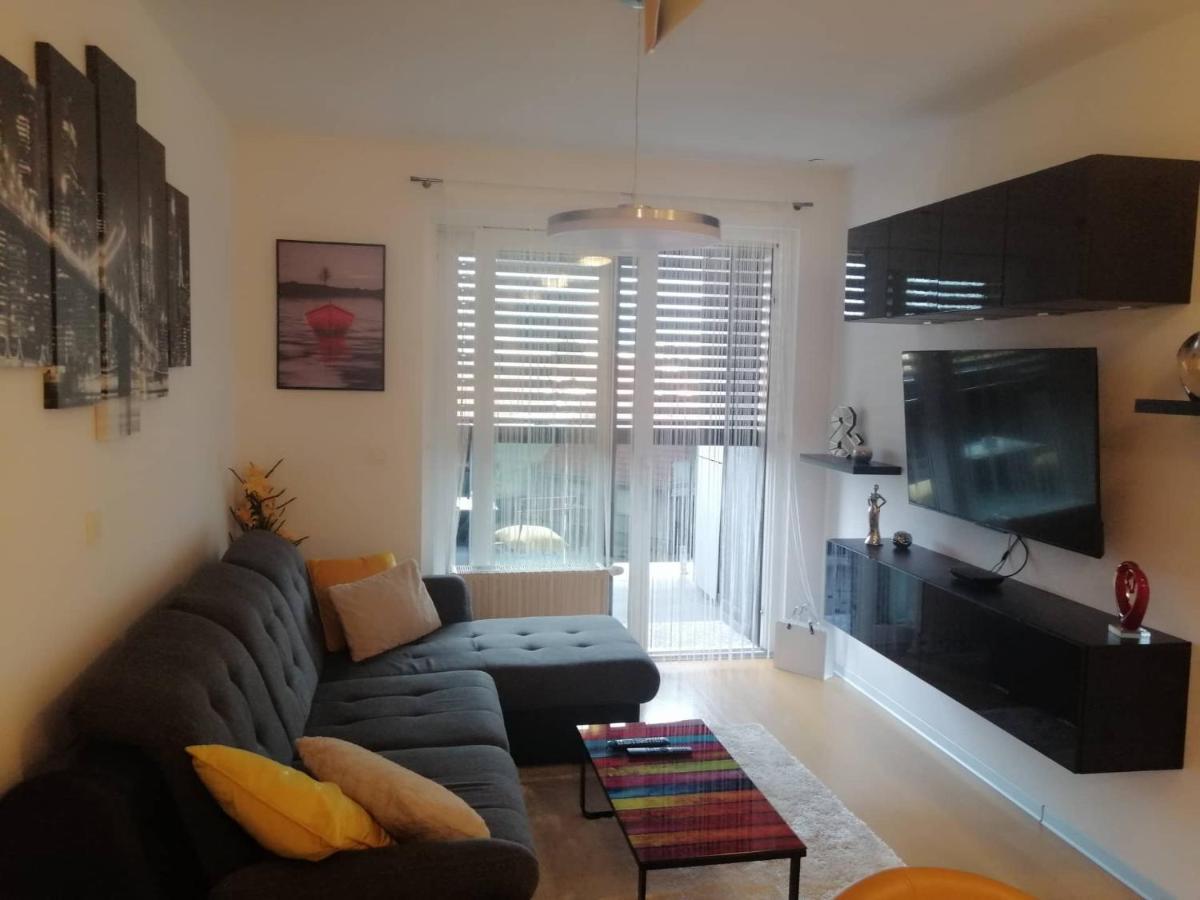 Apartman Natali*** Apartment Varazdin Bagian luar foto